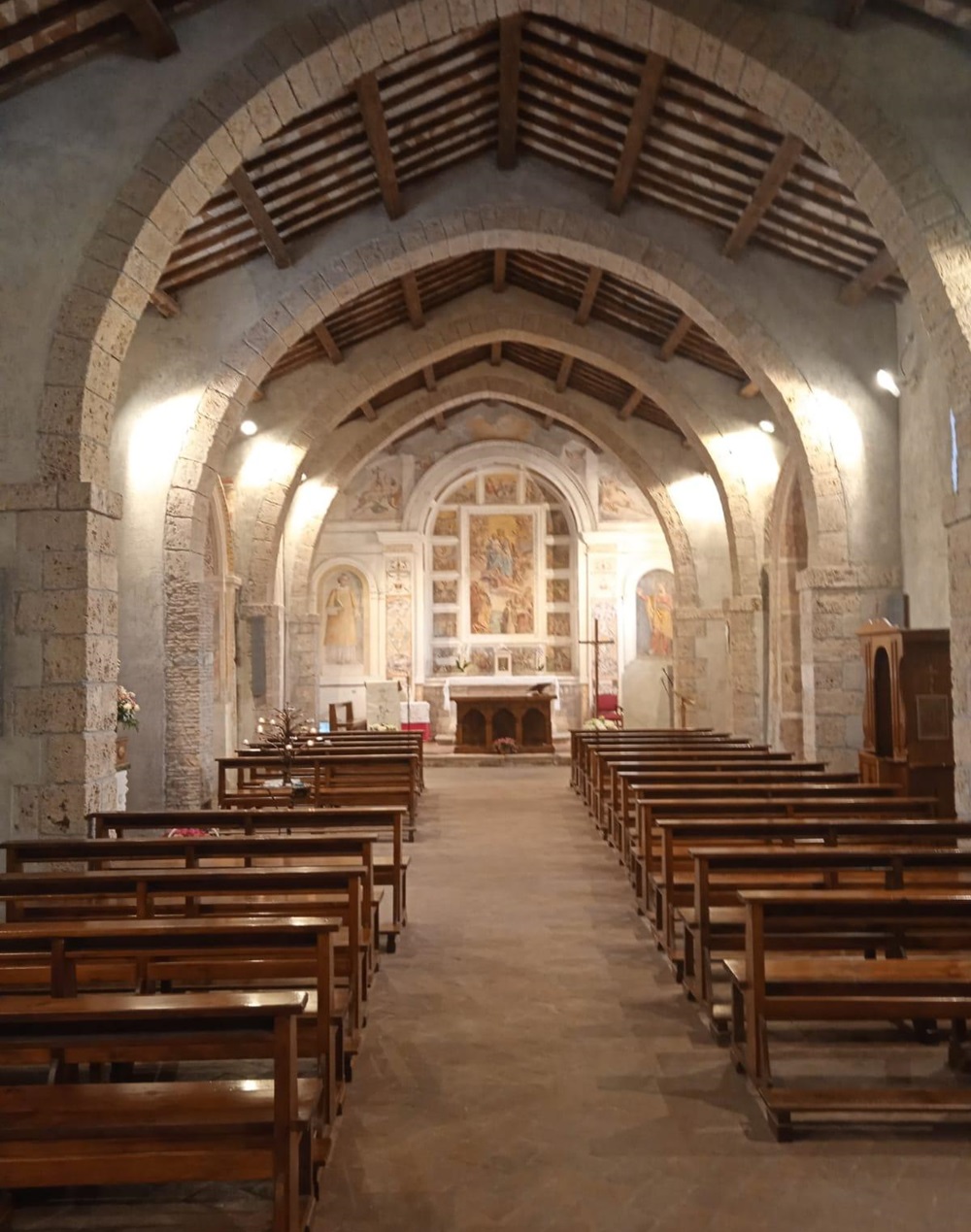 Interno della Chiesa di Santa Maria - Foto diocesitivolipalestrina.it