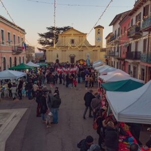 Scorcio di Grotte Santo stefano frazione di Viterbo durante una festa tradizionale