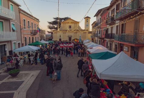 Scorcio di Grotte Santo stefano frazione di Viterbo durante una festa tradizionale