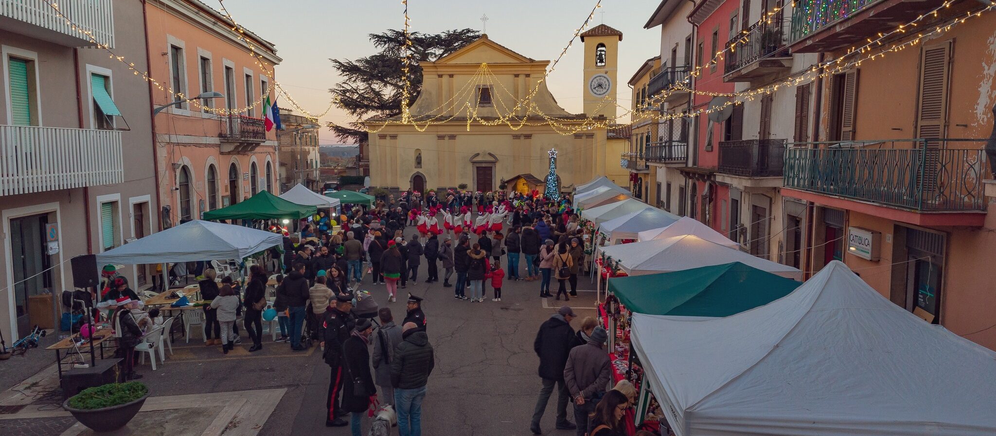 Scorcio di Grotte Santo stefano frazione di Viterbo durante una festa tradizionale