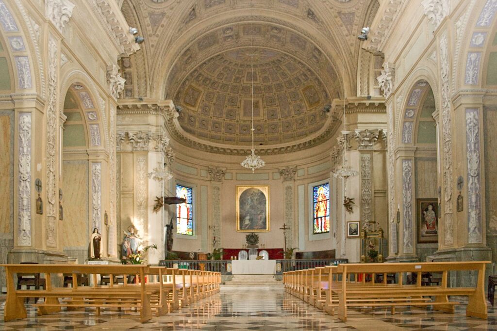 collegiata di Santa Maria Assunta - www.visitacuto.it