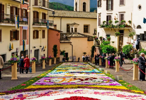 Infiorata e scorcio di Gerano