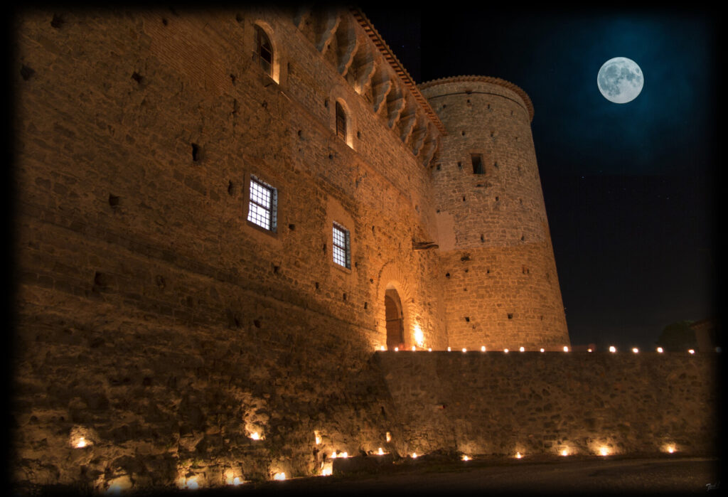 Castello Baglioni di notte - www.retedimorestorichelazio.it