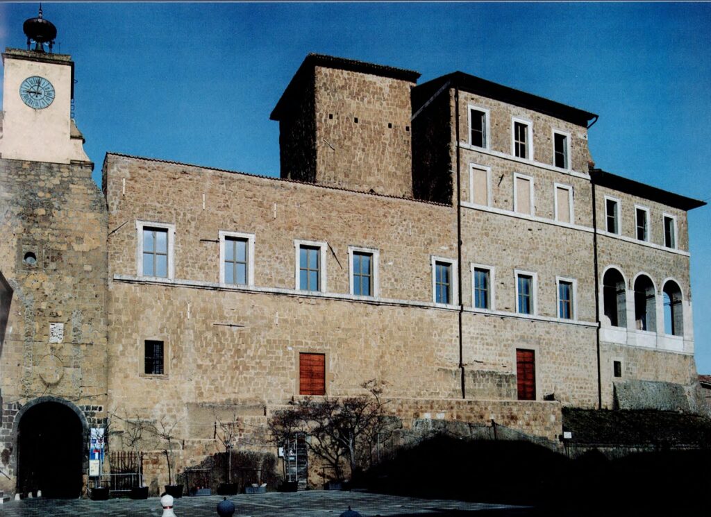 la Torre dell'Orologio - Facebook @InfoPoint Ischia di Castro