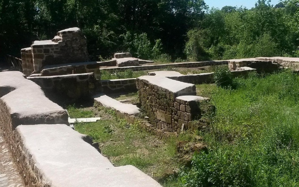 ruderi dell'Antica Città di Castro - www.retedimorestorichelazio.it