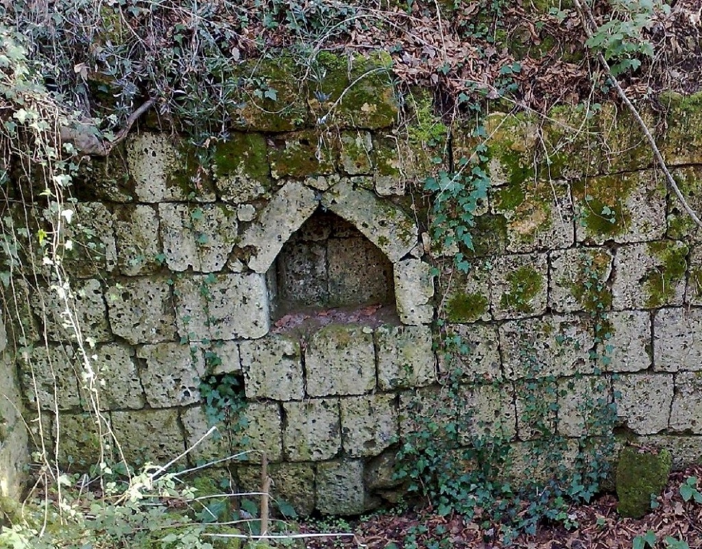 Antica Città di Castro, ruderi - www.retedimorestorichelazio.it