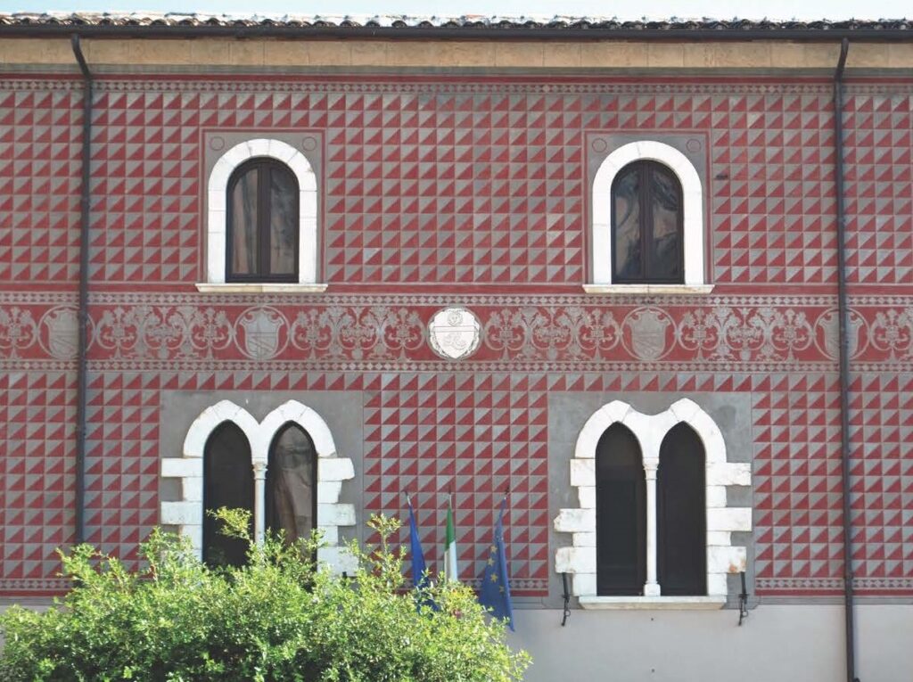 Palazzo Guarini Antonelli, facciata - www.retedimorestorichelazio.it