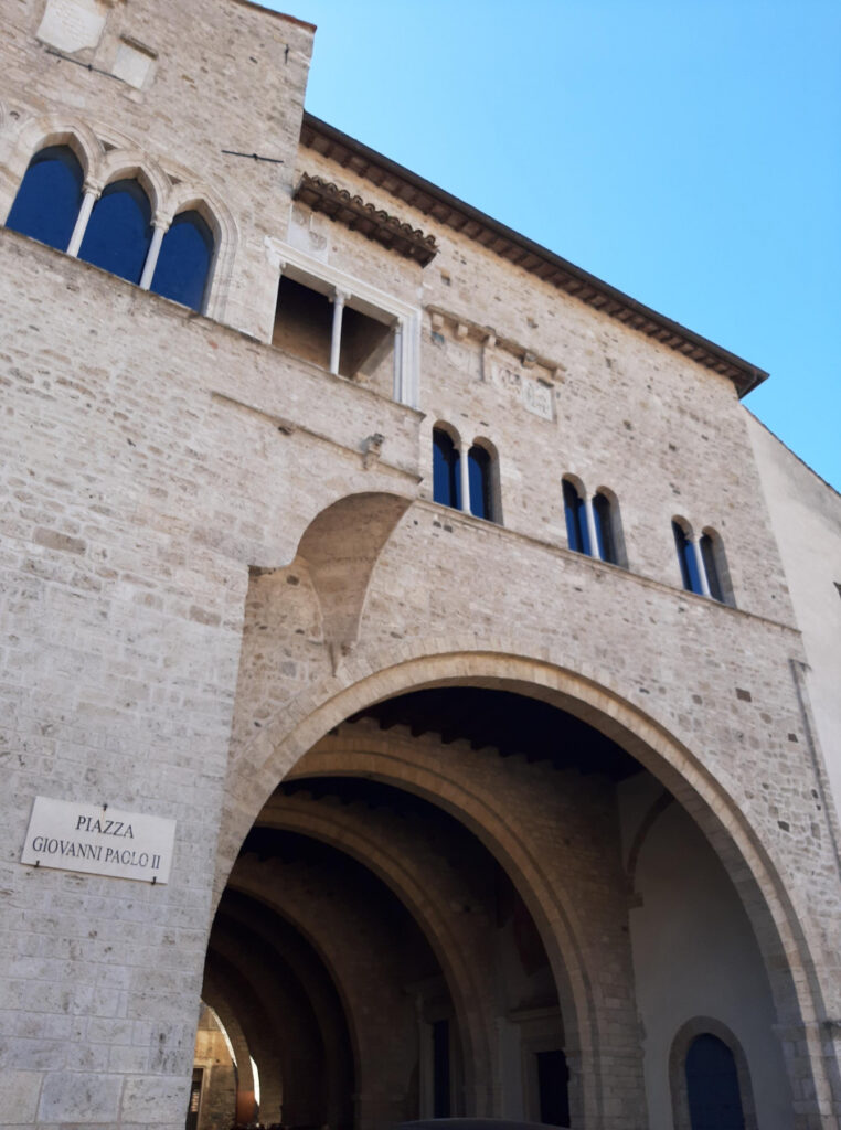 Palazzo della Ragione o Palazzo d'Iseo - www.retedimorestorichelazio.it