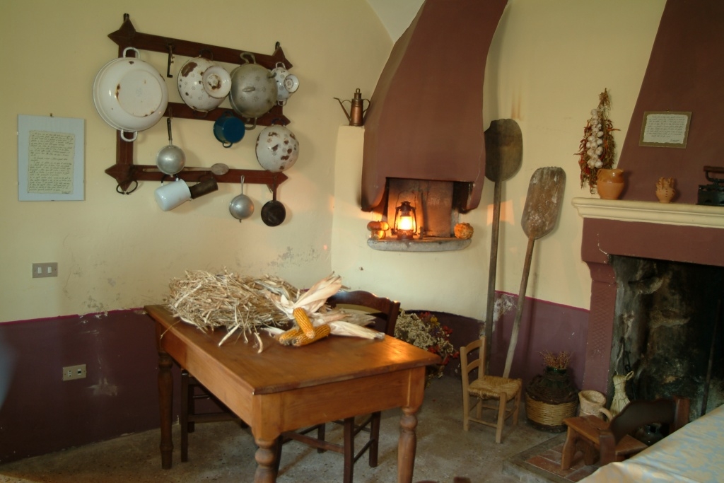 Casa Lawrence, interni - www.retedimorestorichelazio.it