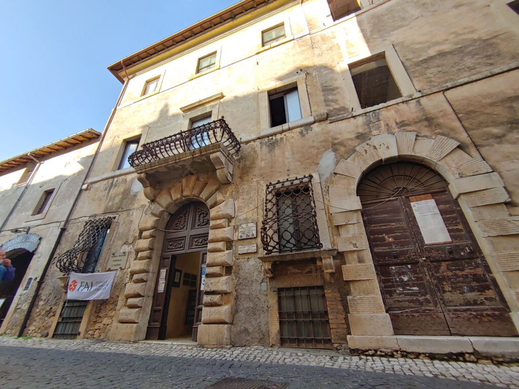 Palazzo Ada Caetani - retedimorestorichelazio.it