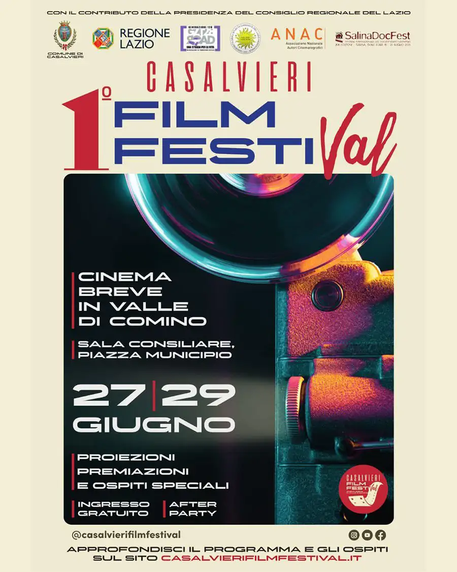 Locandina dell'Iniziativa Casalvieri Film festival prima edizione, contiene titolo dell'Evento, date e grafiche a tema