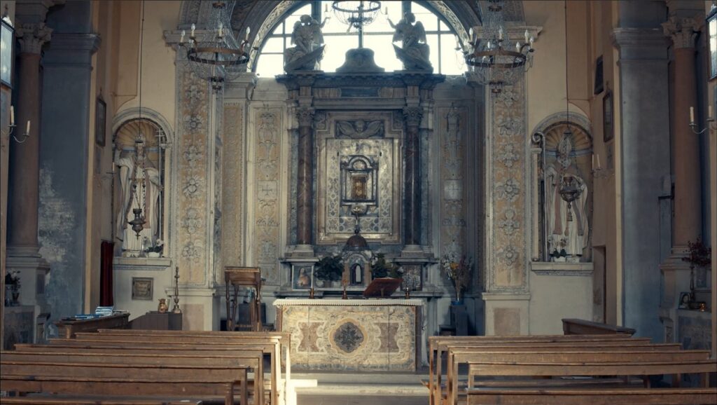 Chiesa del Santissimo Nome di Gesù, interno - visitcalcata.it
