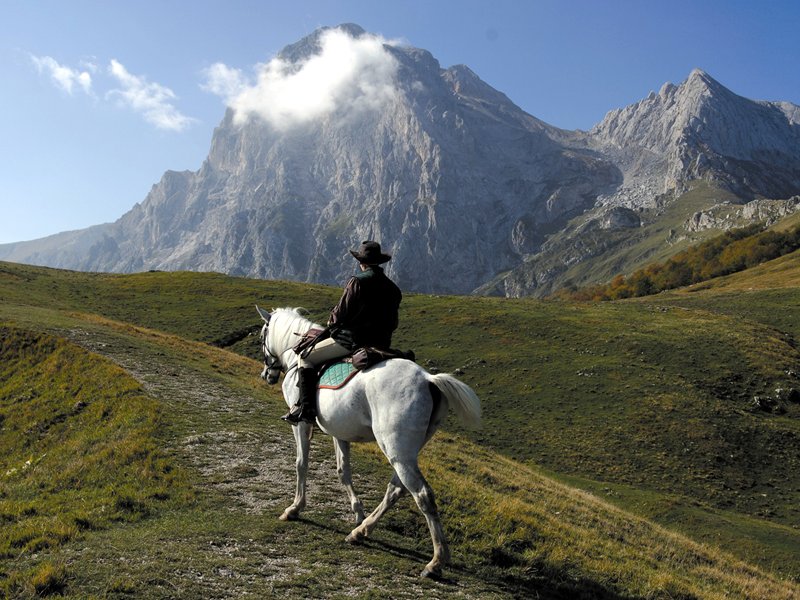 Ippovia del Gran Sasso, foto da gransassolagapark.it