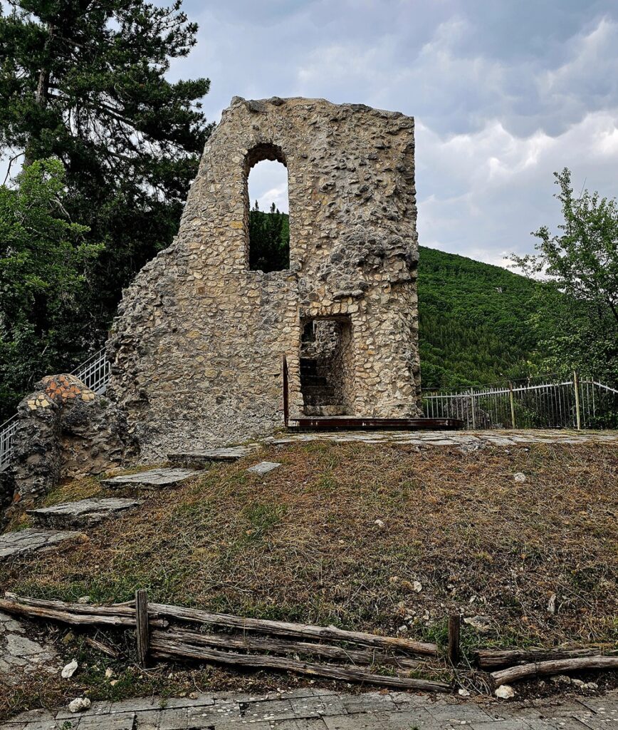 La Rocca di Beatrice Cenci a Petrella Salto