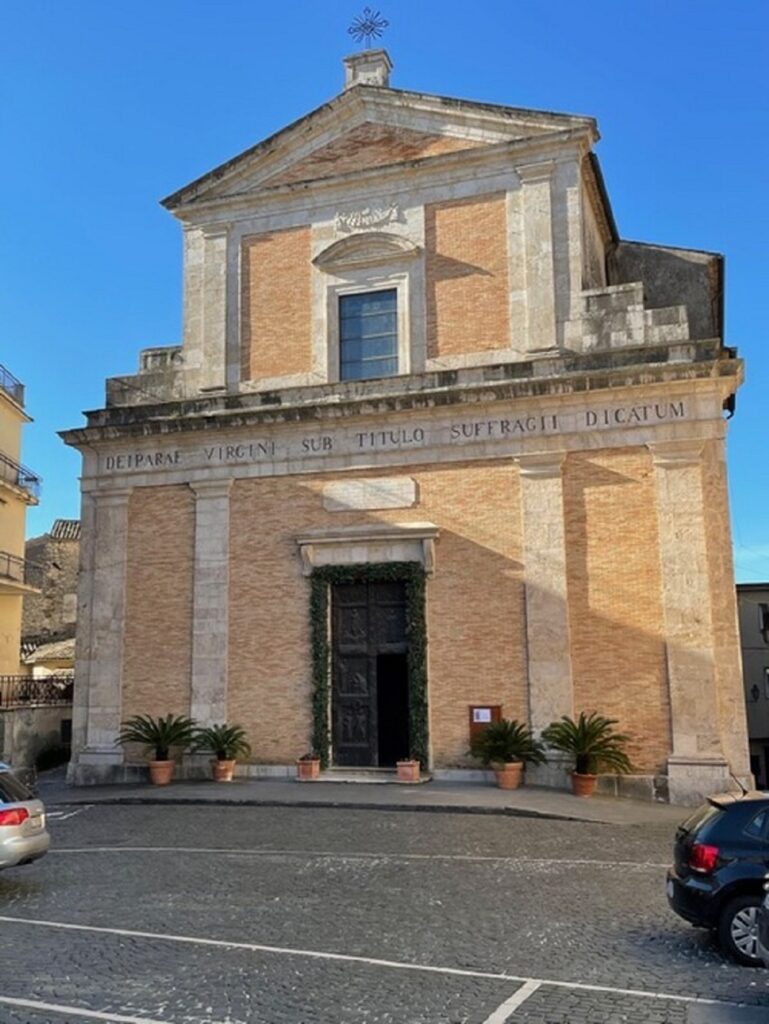 Collegiata Santa Maria della Valle e Santuario Madonna del Suffragio - comune.montesangiovannicampano.fr.it