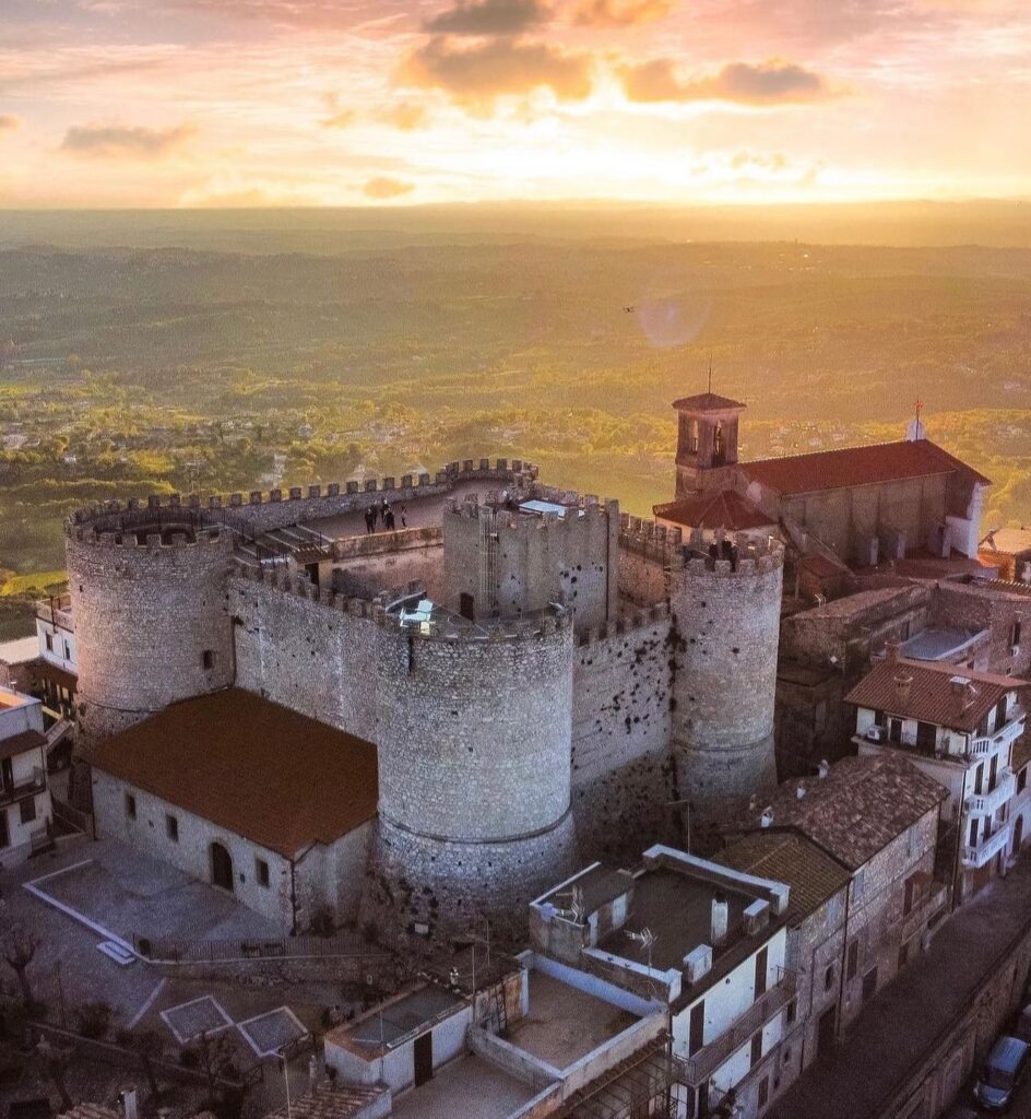 Castello Orsini Cesi - Facebook @castellocesi