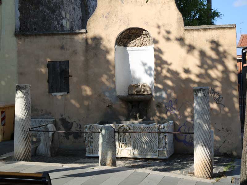 sarcofago - prolocorignano.it