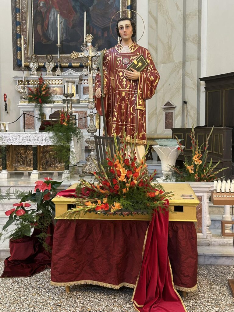 Chiesa Collegiata di San Lorenzo Martire, statua di San Lorenzo - Facebook @comunesanlorenzonuovo