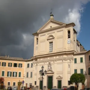 Piazza Europa e Chiesa Collegiata di San Lorenzo Martire
