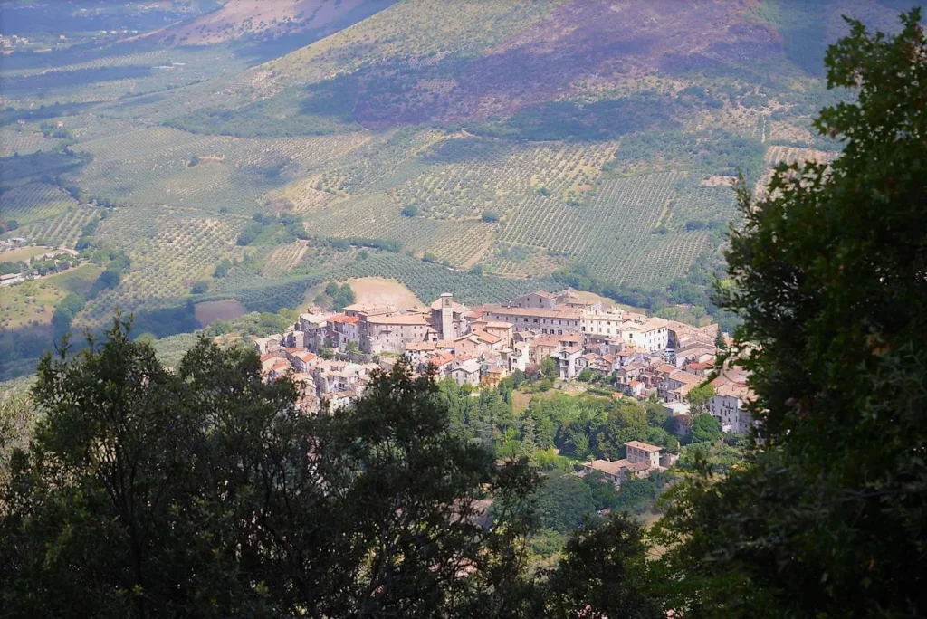 Scandriglia - parcolucretili.it