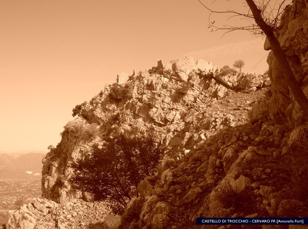 Castello di Torrocolo sul monte Trocchio