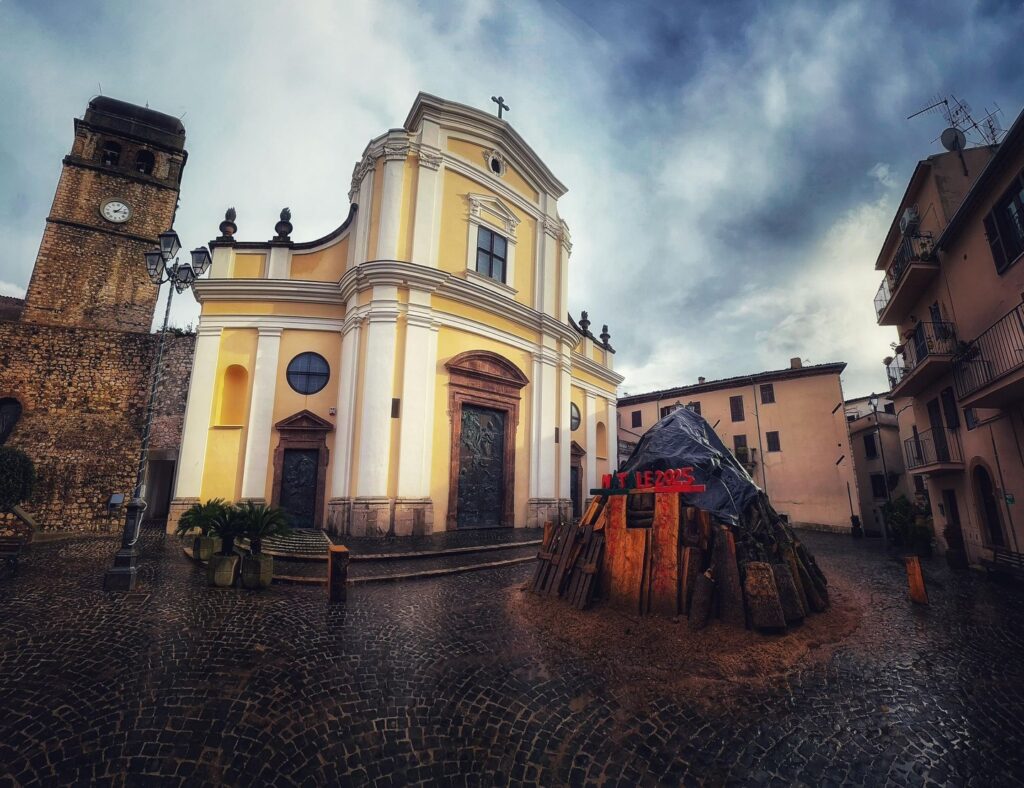 Foco do Natalo in piazza Santa Maria Maggiore - Facebook @Comune di Giuliano di Roma