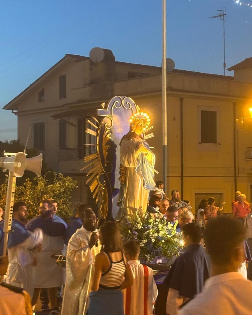 Processione in onore dell’Assunta il 15 agosto - Facebook @prolocopoggionativo