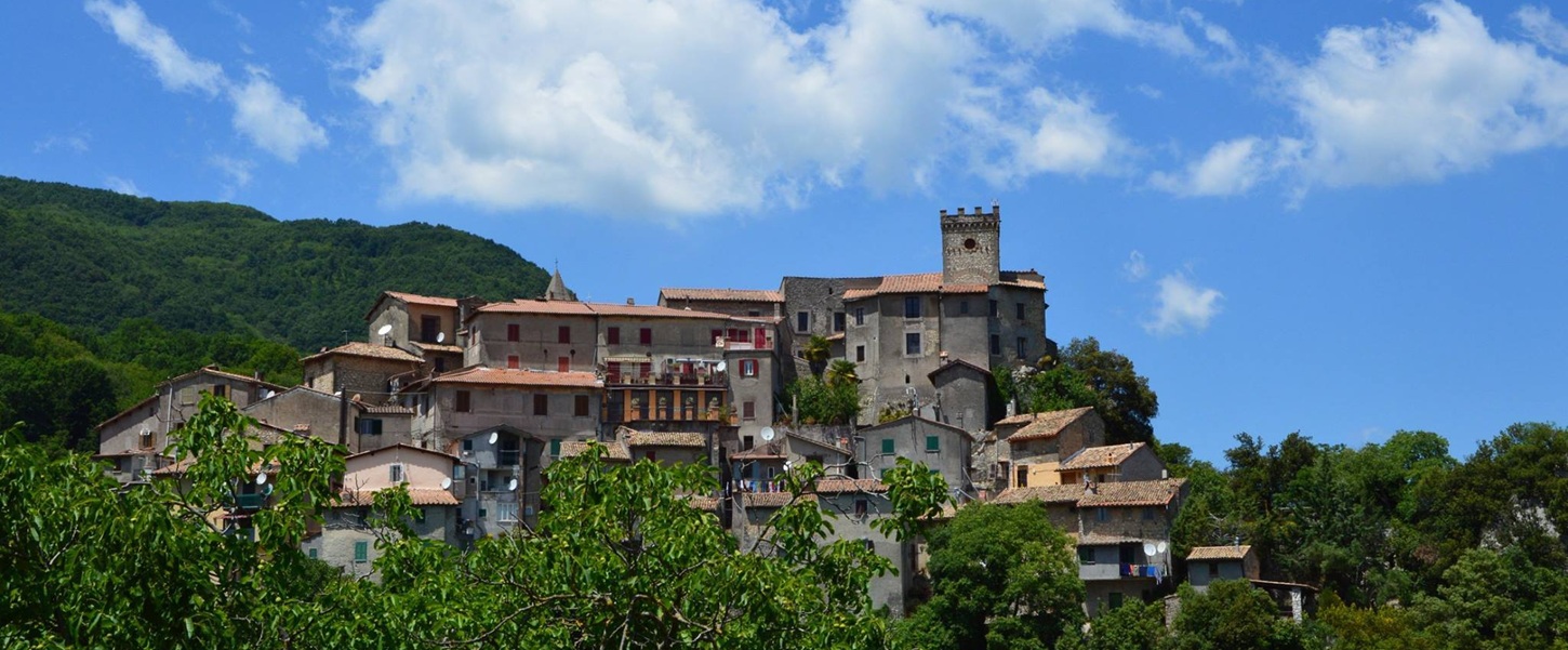 panorama di Roccagiovine - Facebook @Roccagiovine.Pagina.Ufficiale
