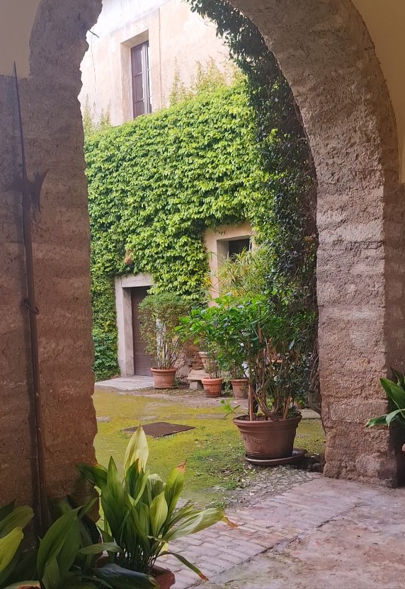Palazzo Patrizi nel Borgo del Sasso