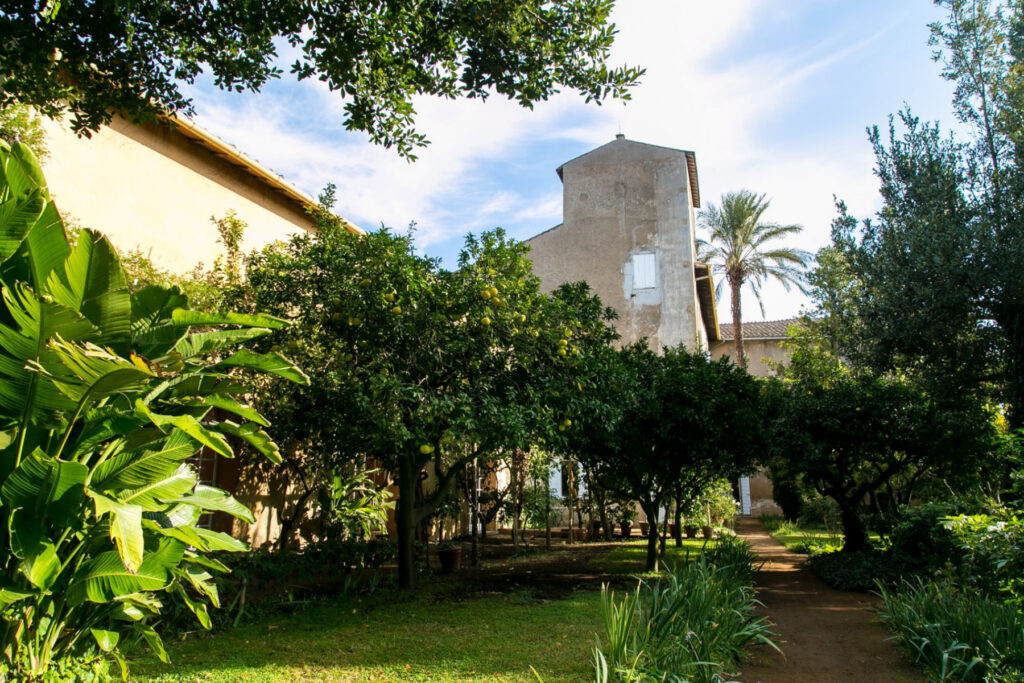 il giardino pensile di Palazzo Torlonia nella frazione di Ceri - retedimorestorichelazio.it