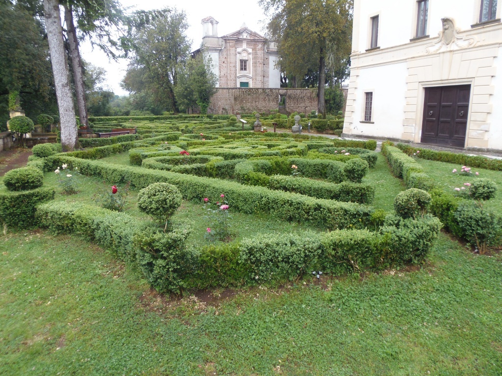 il giardino all'italiana di Villa Savorelli - retedimorestorichelazio.it