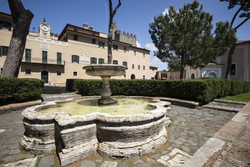 Castello di Torre in Pietra, fontana - retedimorestorichelazio.it