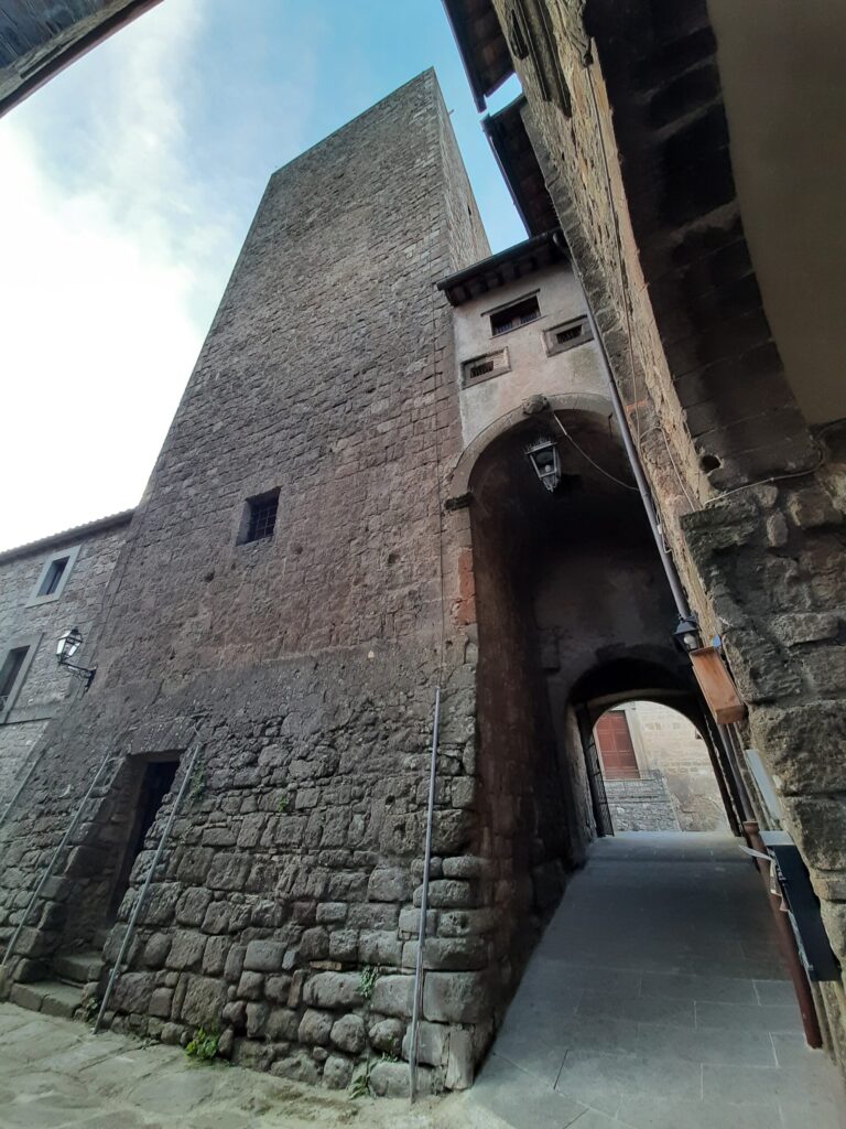Torre dell'Orologio - retedimorestorichelazio.it