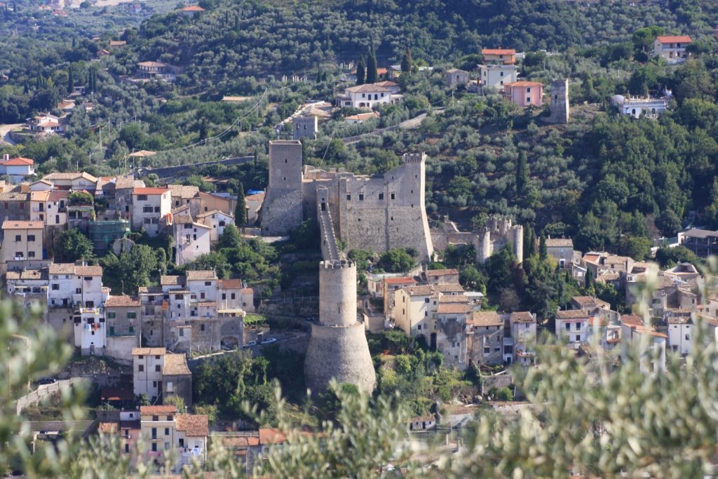 Castello Medievale, panoramica - retedimorestorichelazio.it
