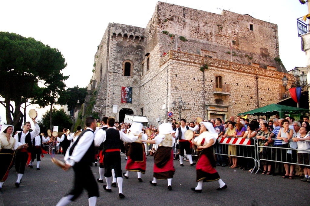 Castello Ducale Caracciolo Carafa, evento - retedimorestorichelazio.it