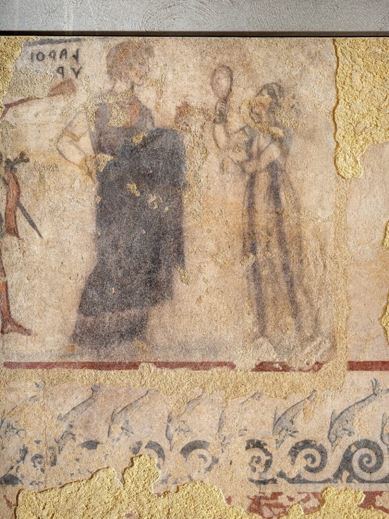 Particolare tomba Golini - mostra a Tarquinia