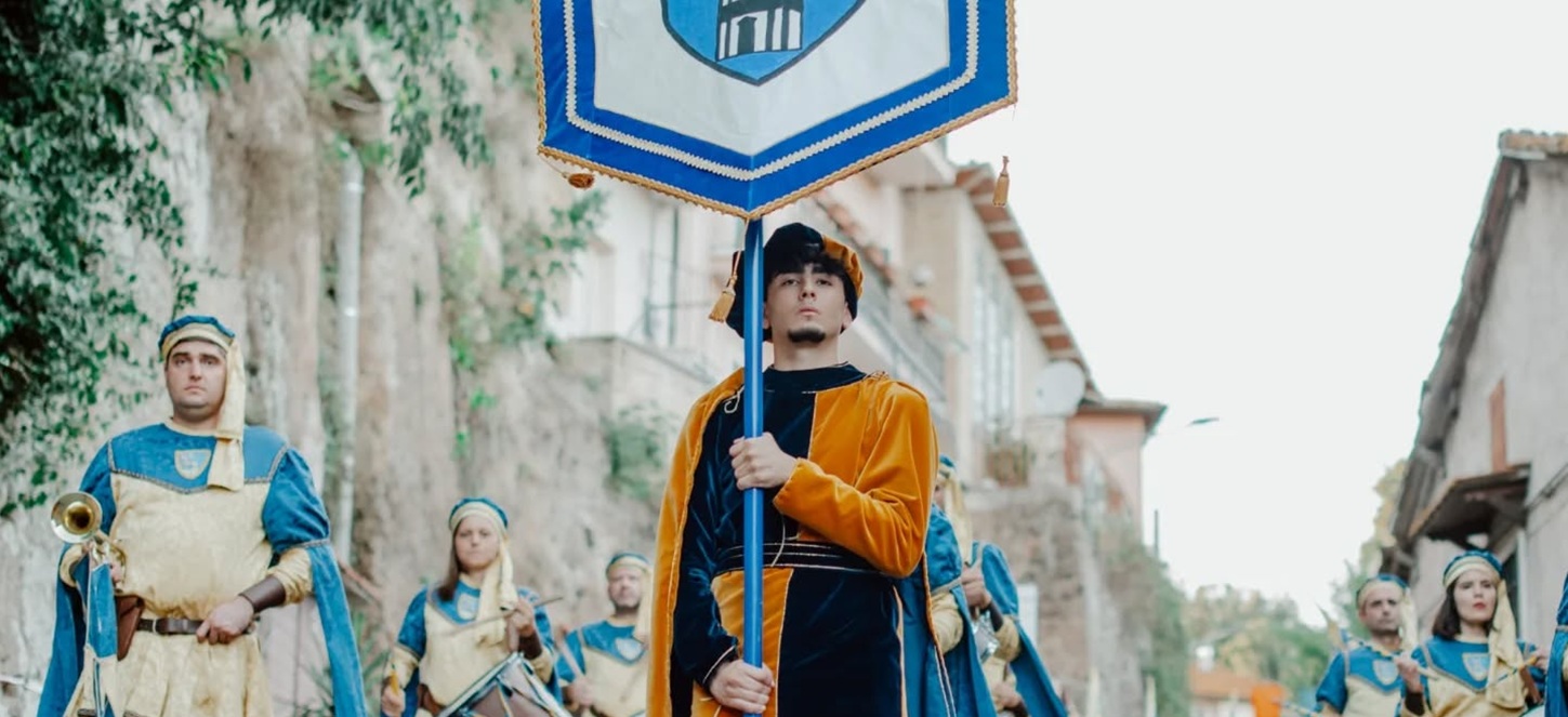 Giostra delle Contrade corteo storico - Facebook @giostradellecontrade
